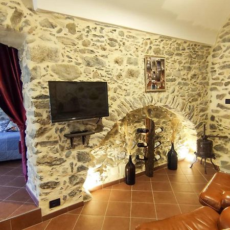 Апартаменти Casa Bertagna Rocchetta Nervina Екстер'єр фото
